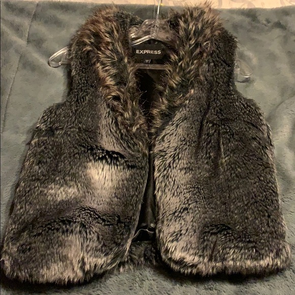 Fur vest - Picture 1 of 3